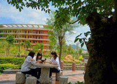 乌鲁木齐开设旅游服务与管理专业的中职学校名单一览表
