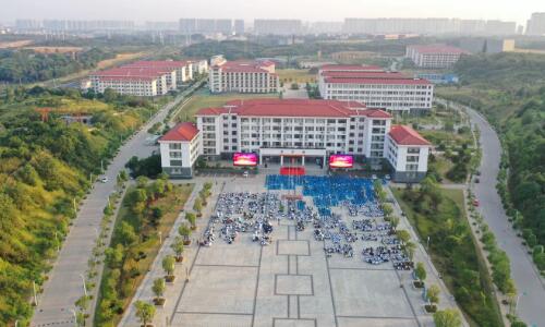 江西省商务学校2020年录取分数线