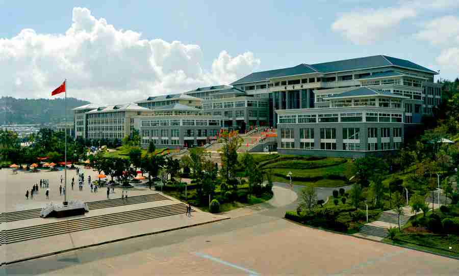昆明医科大学校园风景