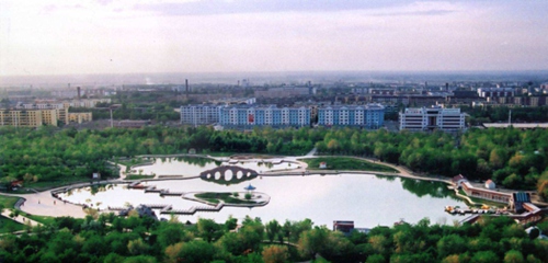 新疆财经大学