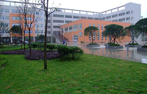 成都市礼仪职业中学有哪些报名要求?