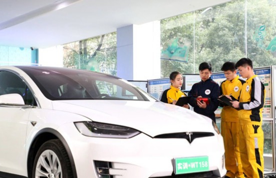 成都初中毕业生学什么技术有前途