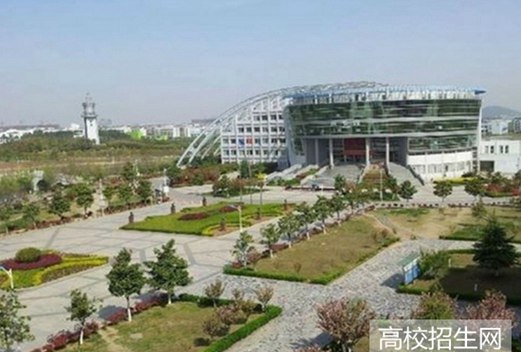 内蒙古大学创业学院图片