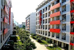 右江民族医学院