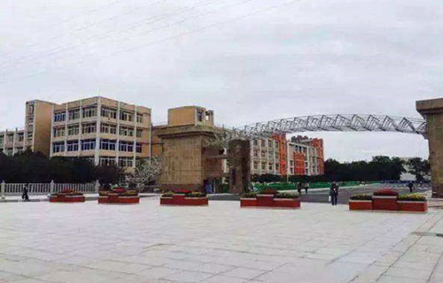 四川省宜宾市职业技术学校图片