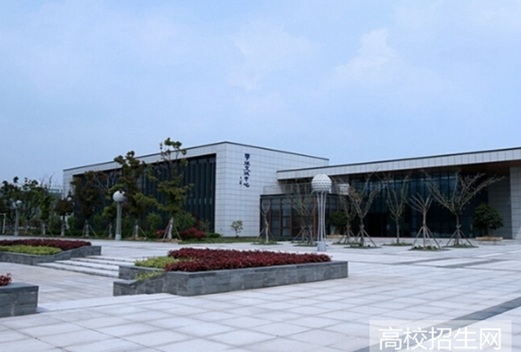 桂林旅游学院