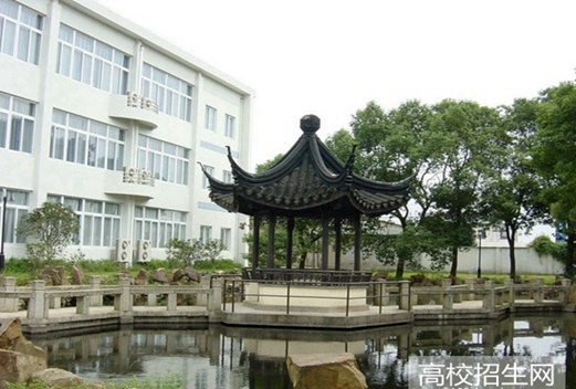 成都青苏职业中专学校