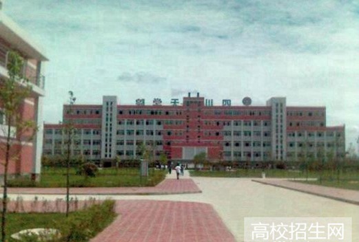 四川航天职业技术学院图片
