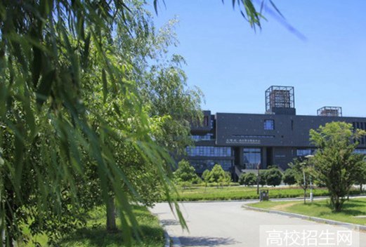 呼和浩特职业学院图片