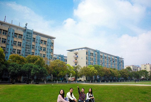 江西现代职业技术学院图片