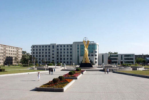 北华大学图片