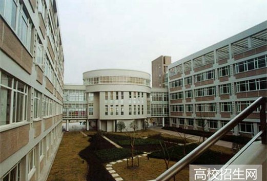 上海工程技术大学图片