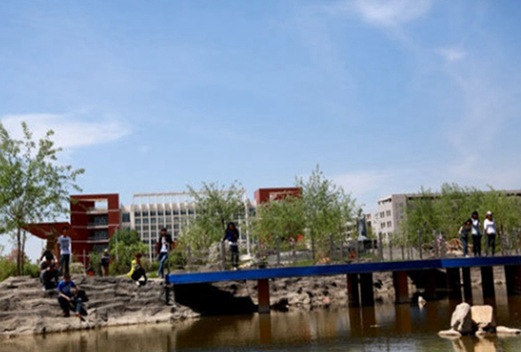 赤峰学院医学院
