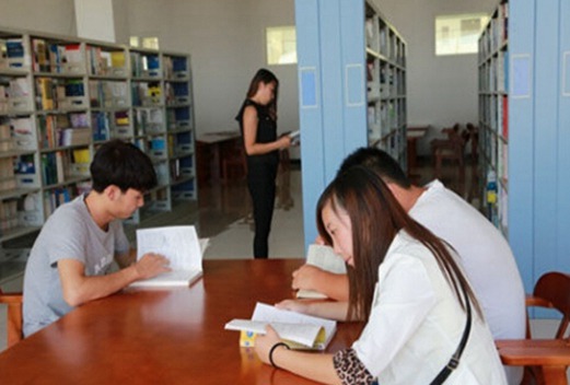 鄂尔多斯卫生学校图片