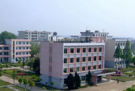 鹰潭应用工程学校