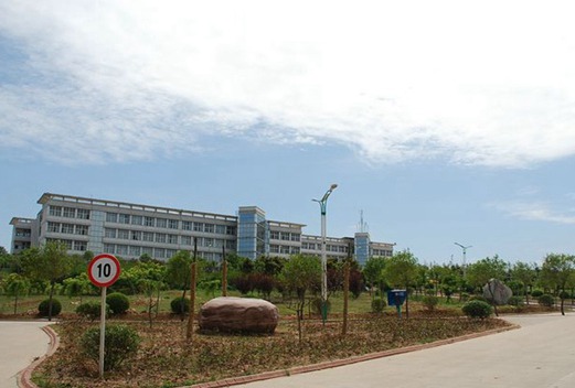 开封现代科技中等职业技术学校图片