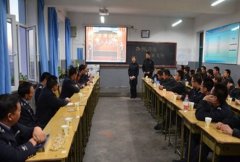 新疆维吾尔医学专科学校