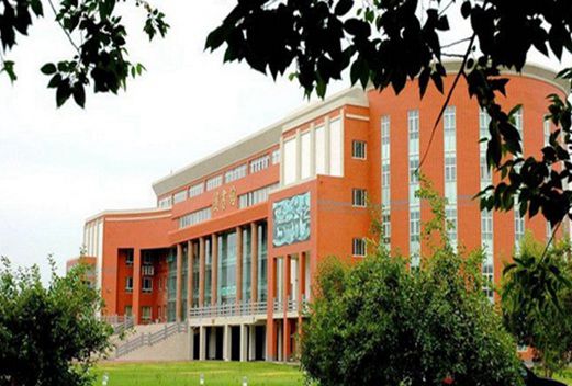 新疆昌吉卫生学校图片