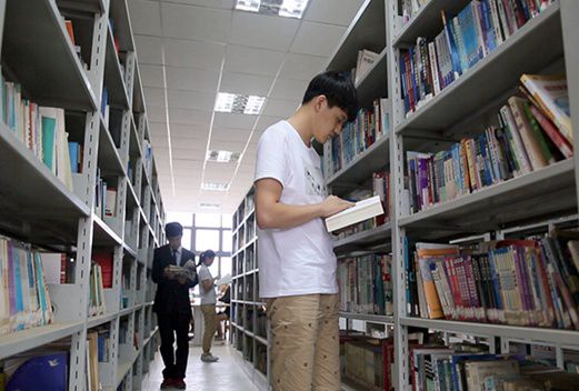 湖北国土资源职业学院图片