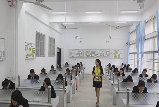 湖北国土资源职业学院图片