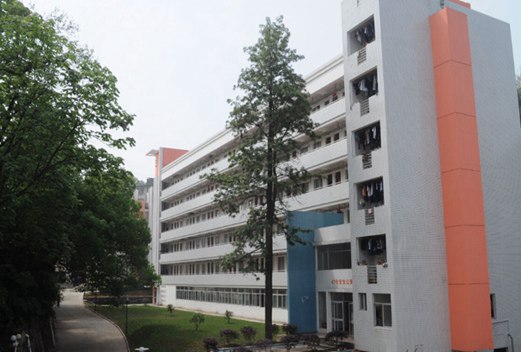 和田师范专科学校(幼教)