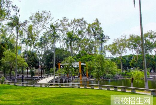 华侨大学图片