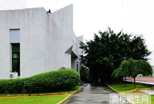 自贡市旅游职业高级中学