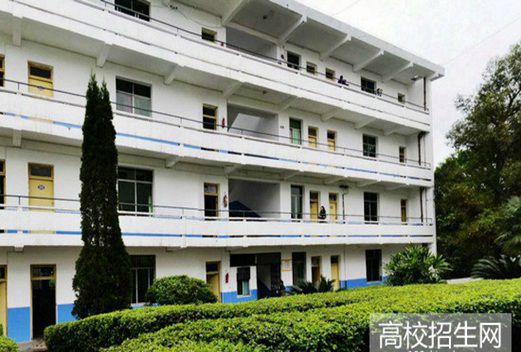 自贡市旅游职业高级中学图片