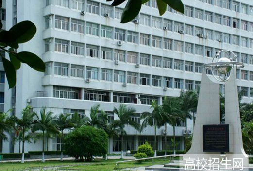 广东石油化工学院图片