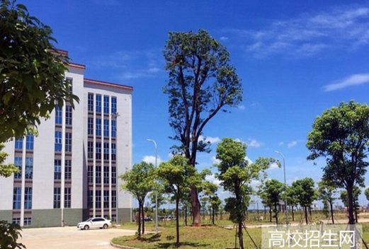 江西洪州职业学院图片