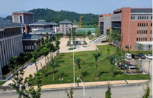 雅安职业技术学院