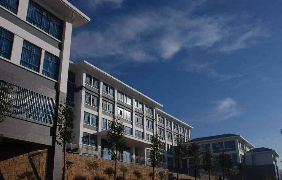 昆明铁路机械学校