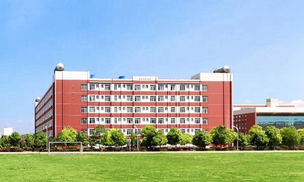 曲靖医学高等专科学校五年制大专