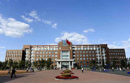 长春市第二中等专业学校