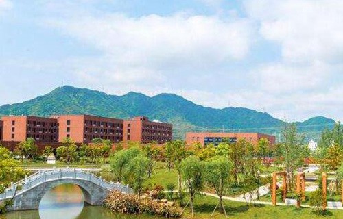奉化旅游学校