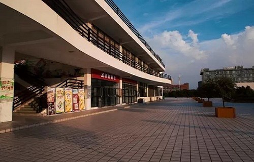 武汉铁路职业技术学院图片