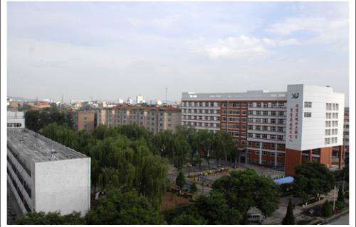 长治市第八中学(职业高中部)图片