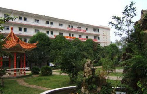 即墨市技工学校图片