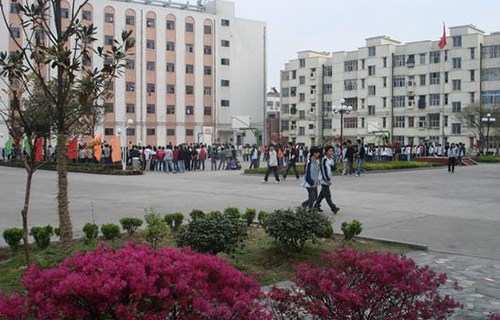 庆阳市技工学校图片