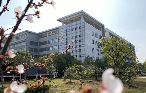 淄博市周村区第一职业高级中学图片