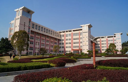 齐齐哈尔市纺织工业局技工学校图片