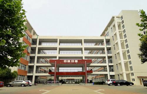 许昌职业技术学院图片