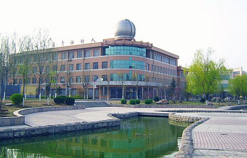 鞍山市中新慧林职业高中