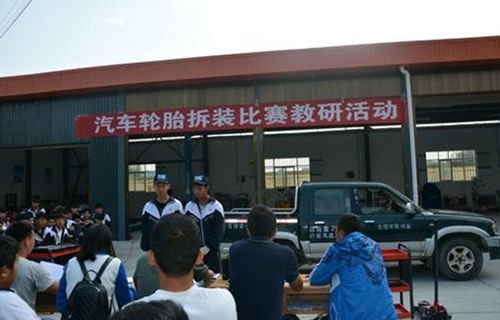 陇川职业高级中学图片