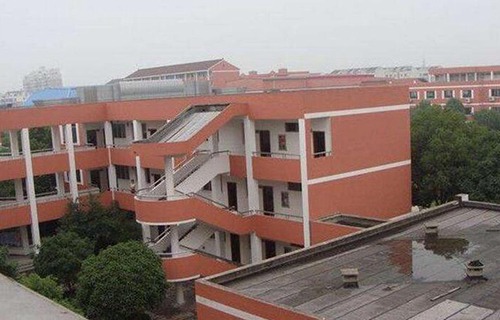 吴江职业高级中学图片