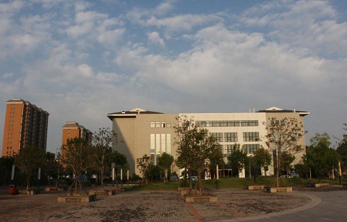 开封大学图片