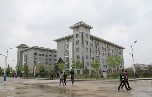 开封大学图片