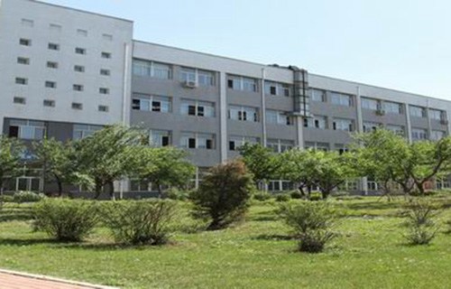 鞍山技师学院图片