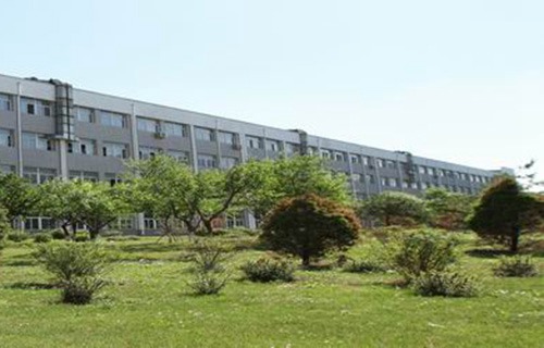 鞍山技师学院图片