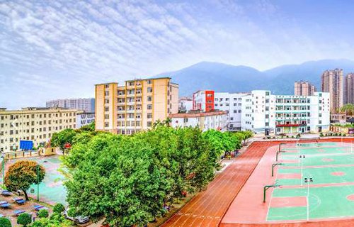 桓台县第二职业高级中学图片